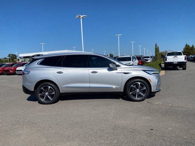 2022 Buick Enclave Essence
