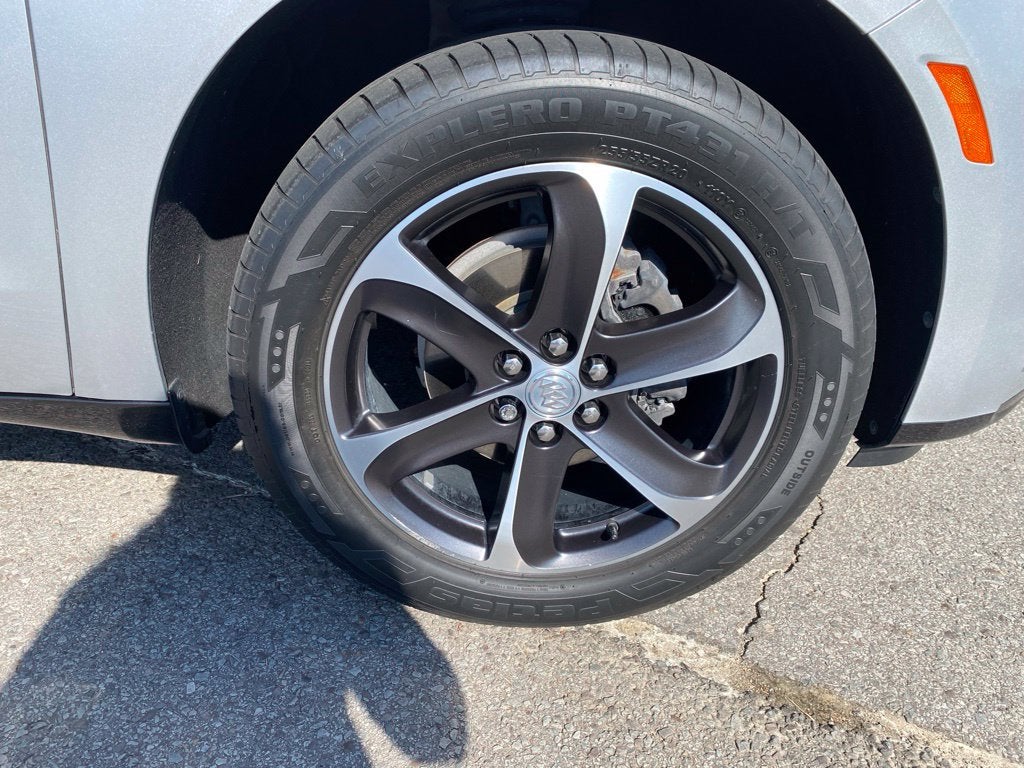 2022 Buick Enclave Essence