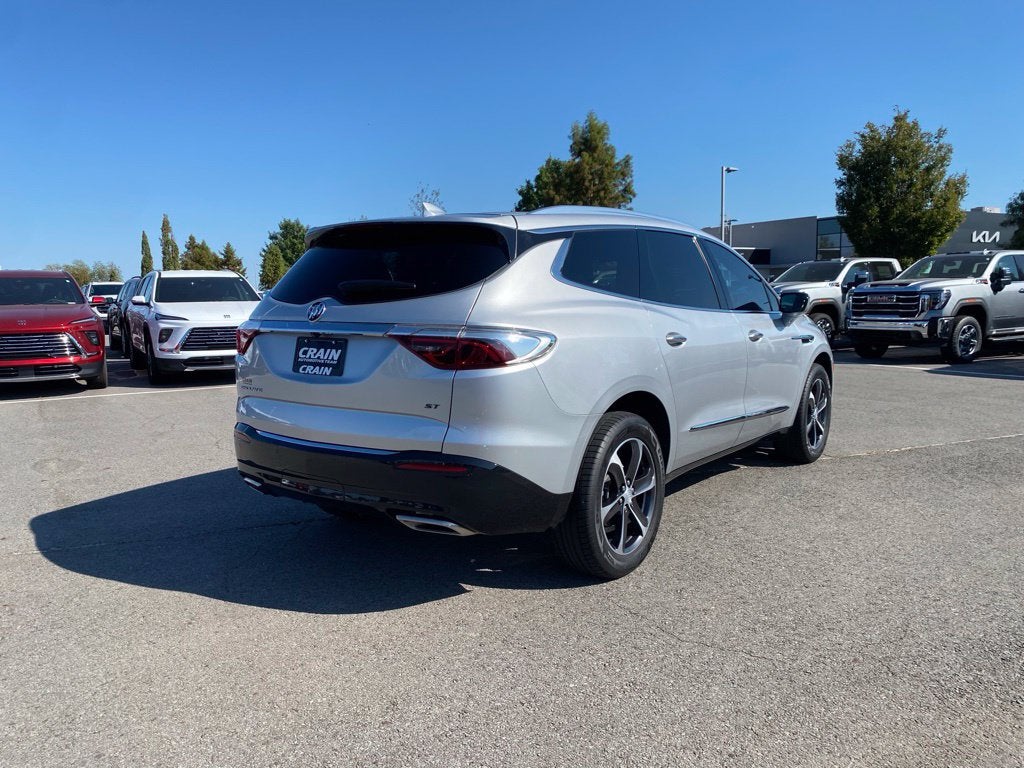 2022 Buick Enclave Essence