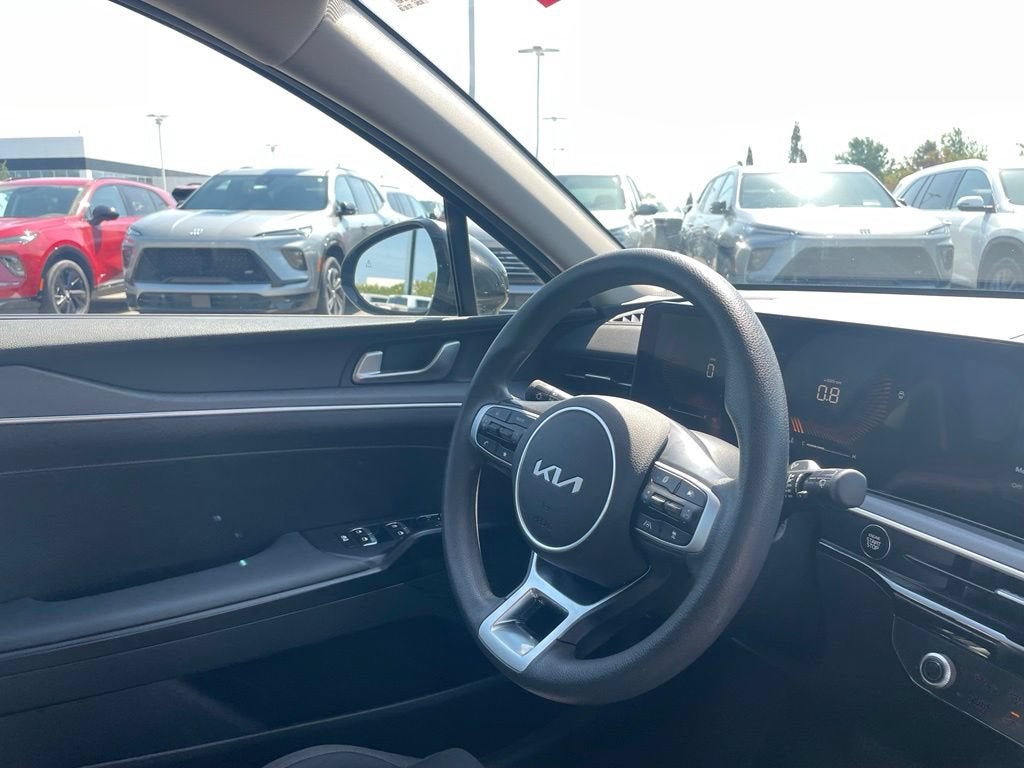 2025 Kia K5 LXS