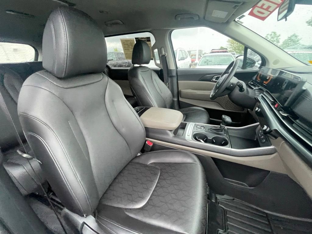 2025 Kia Carnival LXS