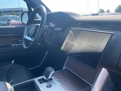 2025 Land Rover Range Rover SE