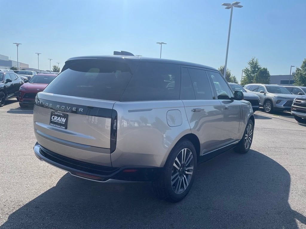 2025 Land Rover Range Rover SE