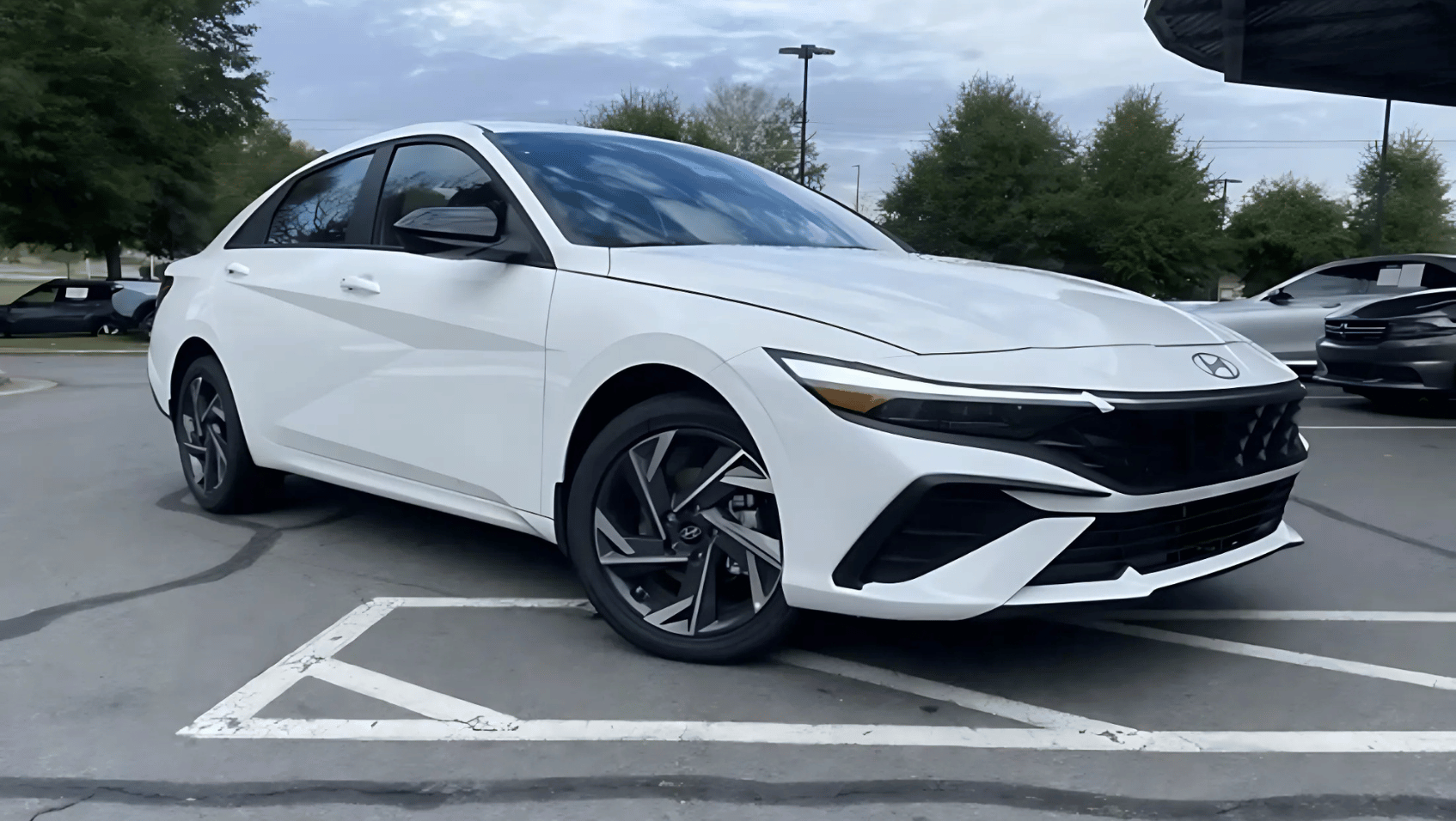 2025 Hyundai Elantra Hybrid