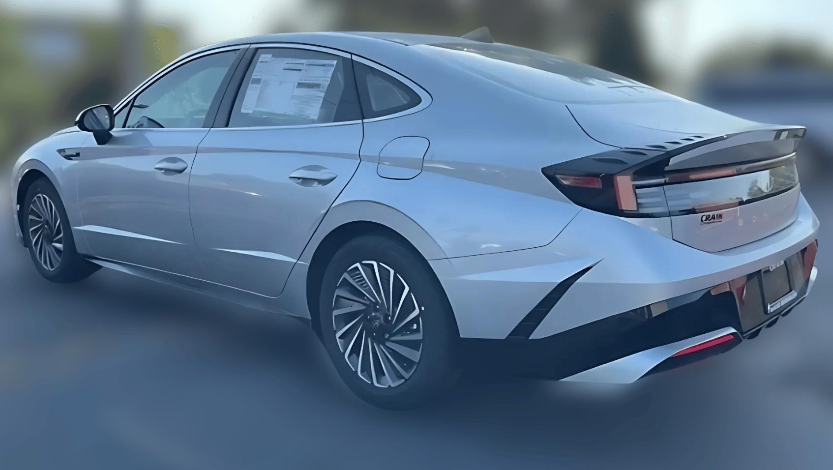 Side View of the 2025 Hyundai Sonata Hybrid