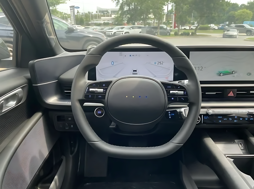 2024 Hyundai Ioniq 6 interior