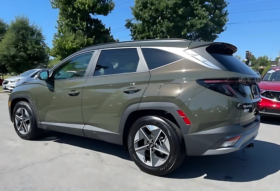 Rear View of the 2025 Hyundai Tucson