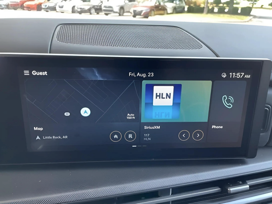 Hyundai Santa Fe tech features