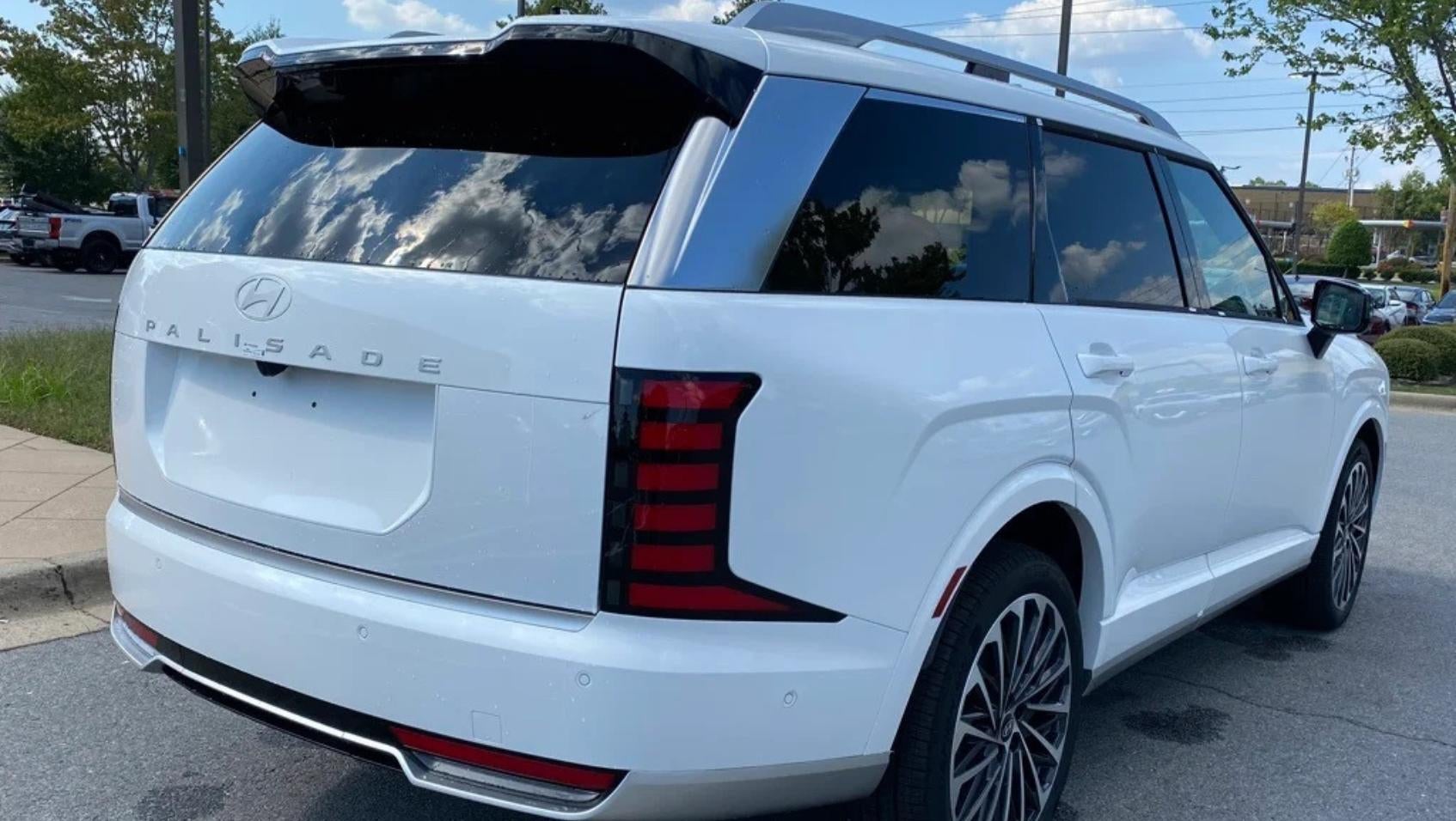 2026 Hyundai Palisade Hybrid Rear in Little Rock, AR