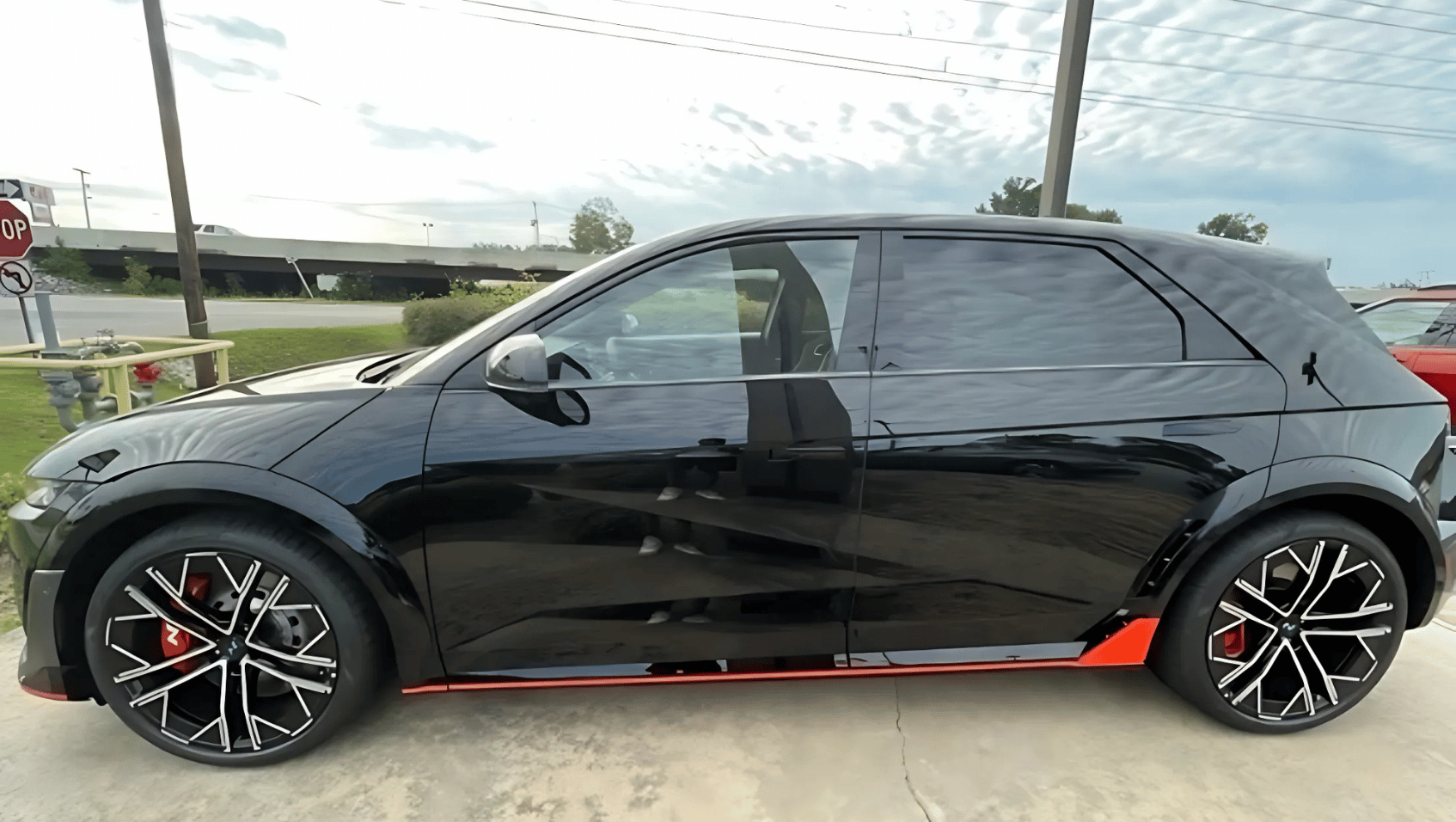 Side View of the 2025 Hyundai Ioniq 5 N